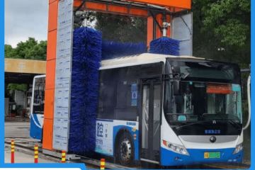 智能大巴洗車(chē)機(jī)-進(jìn)口泡棉刷不傷車(chē)漆[隆茂鑫晟]